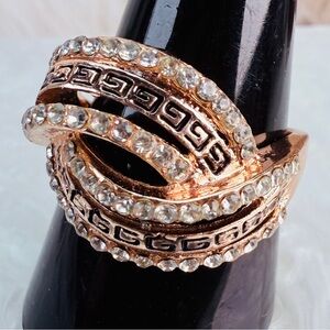 Beautiful rose goldtone twist, bling size 10 ring